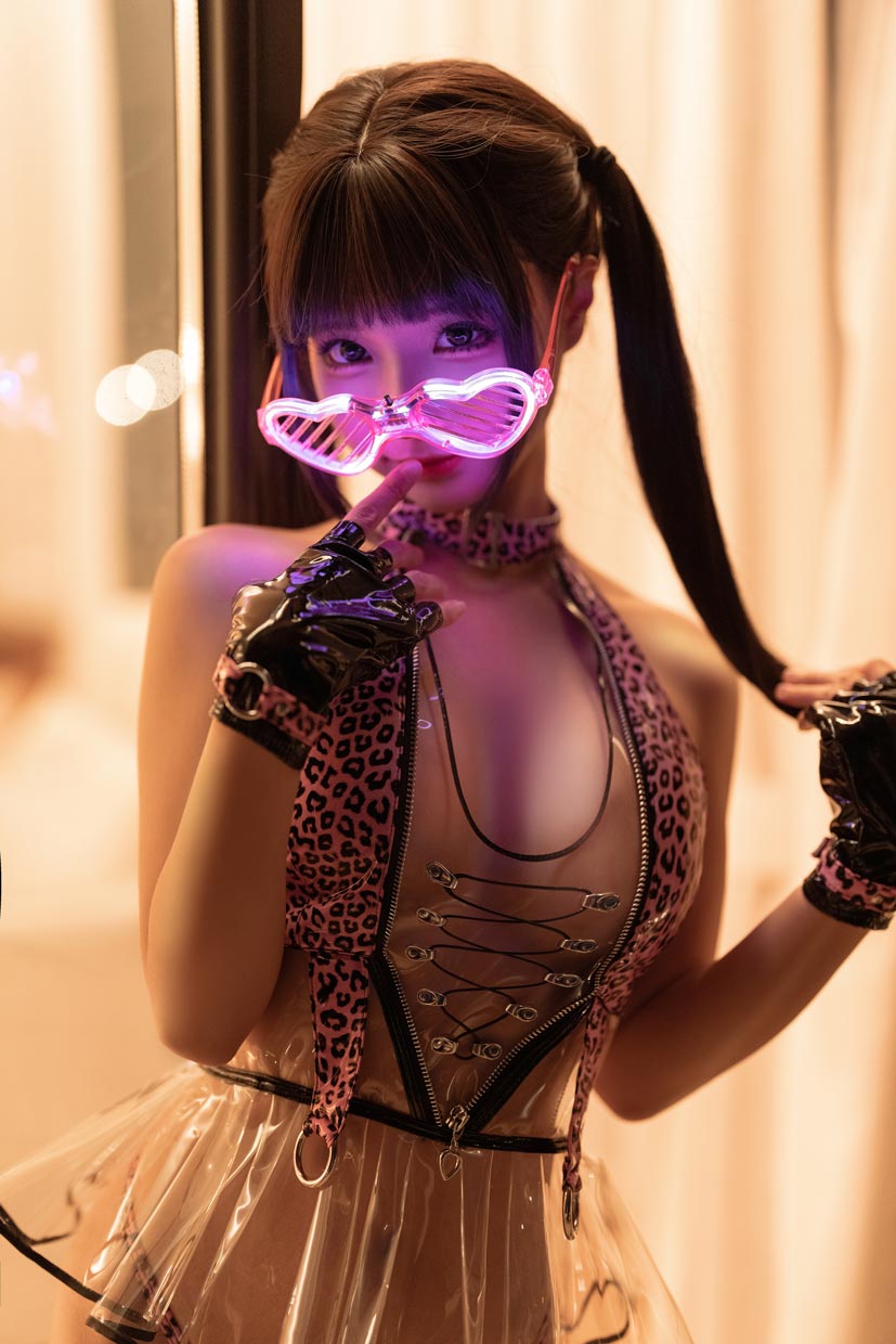 【网盘】蠢沫沫-透明泳裙