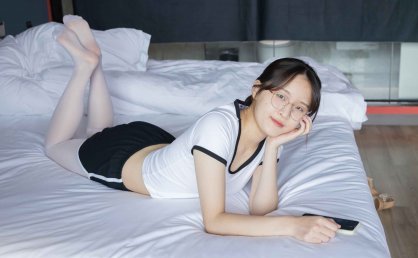 【网盘】[袜啵啵]积分限定作品 NO.004 熊熊-板鞋、白棉袜、白丝（花絮版）