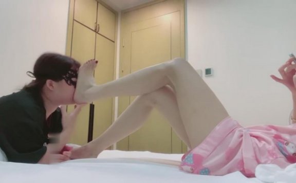 【网盘】【希希子】母畜恋足轻口 bf10107