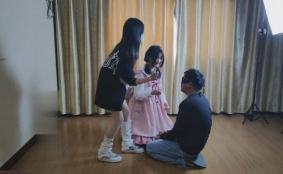 【网盘】【最抗揍M】开发两学生素人暴虐 bf10186