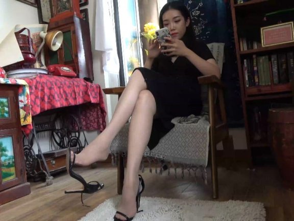 【网盘】[视频] K&M 272-连衣裙肉丝小姐姐挑鞋