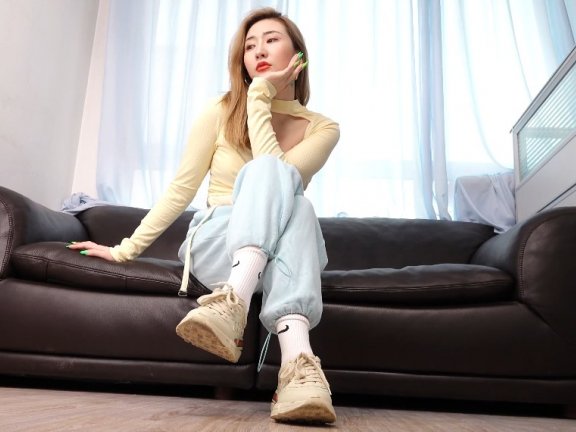 【网盘】[视频] A&F 115-气场女王萱萱展示性感大脚