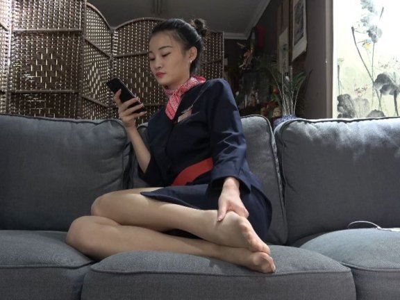 【网盘】[视频] K&M 285-空姐制服沙发肉丝足秀