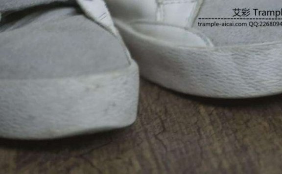 【网盘】喝美女原味洗脚水