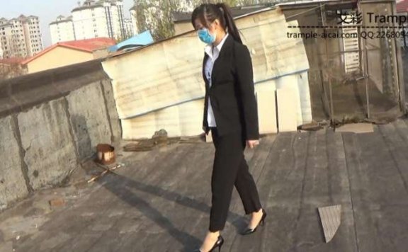 【网盘】女主职业装高跟物体粉碎2