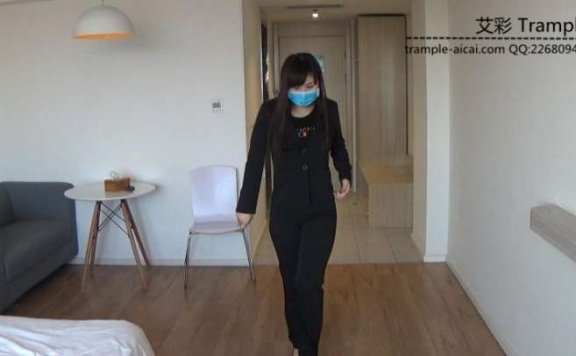 【网盘】高跟白色运动鞋木板 物品粉碎