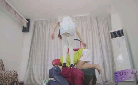 【网盘】甜甜女王调教双贱狗