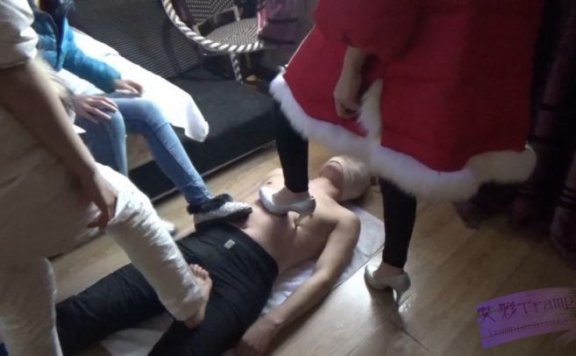 【网盘】三主狠踩毯子踩出血了