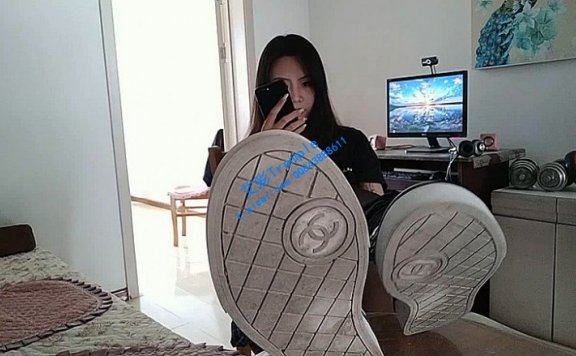 【网盘】夏季黑丝脚下的空气