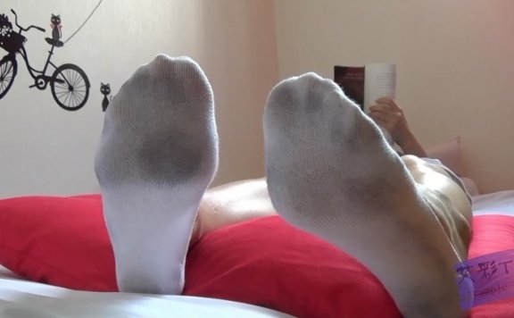 【网盘】吞下韩国女神穿了一礼拜的船袜 R-2227