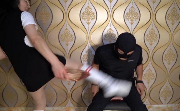 【网盘】【W.K.T】—巍巍全网首发之对贱狗爆头碾踩裆部羞辱 YC-220723-6