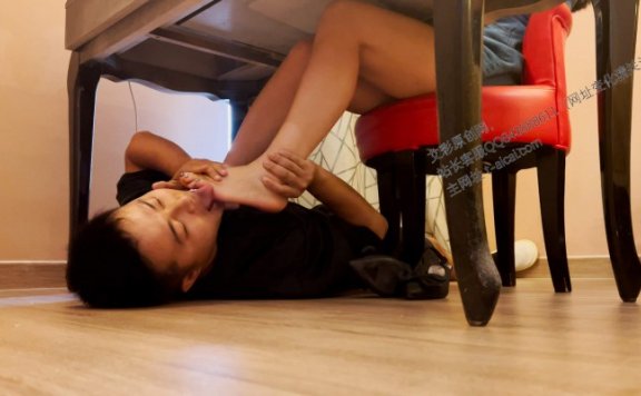 【网盘】【第5风格】终于约到了老同学舔脚 YC-230526-7