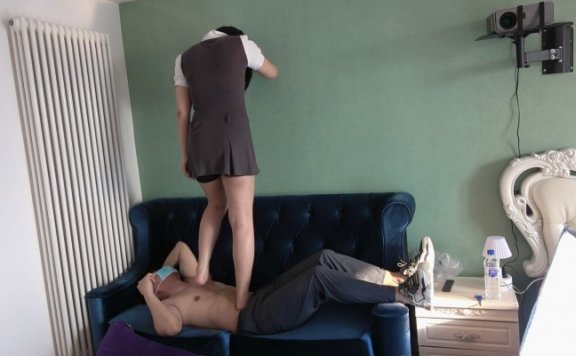 【网盘】【苏苏】脚奴驯化 YC-230708-7