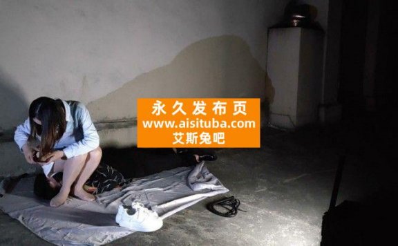 【网盘】【黑丝诱惑】沐沐夜晚室外调教狗奴坐脸窒息舔原味脏鞋底 YC-240525