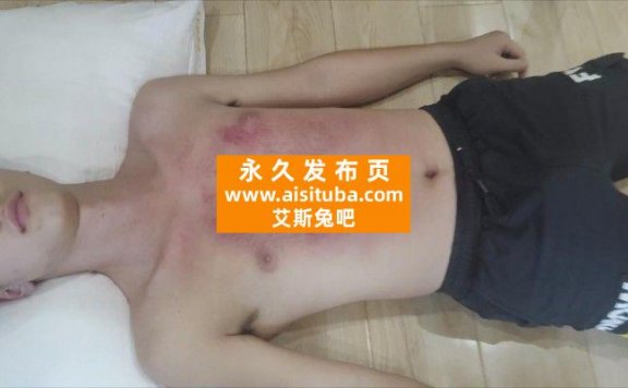 【网盘】【00后小彤】空军一号踩18岁小狗 YC-240301-2