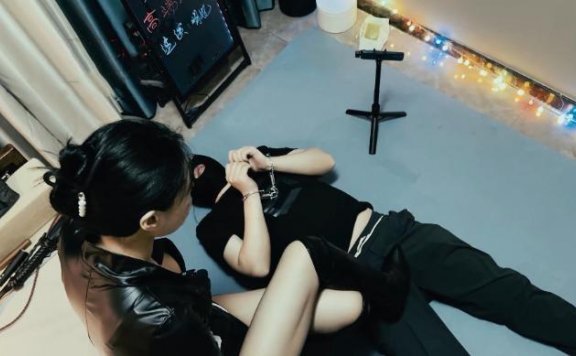 【网盘】【明视界】明妃黑丝长靴暴力刑虐诈骗犯 JS240903-6