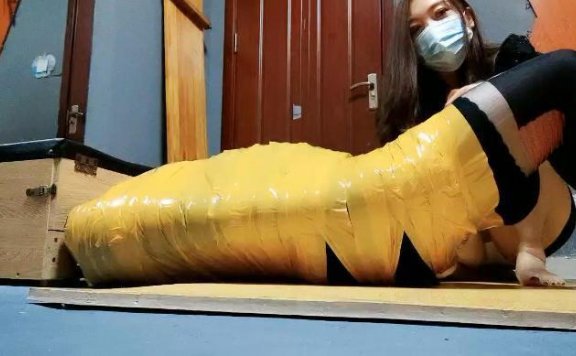 【网盘】【东营天香百合】臭脚踩虐木乃伊狗 JS241030-2