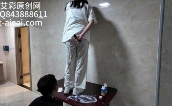 【网盘】『chnnsct1818』屈服在心狠女生的脚下 YC-241122-2