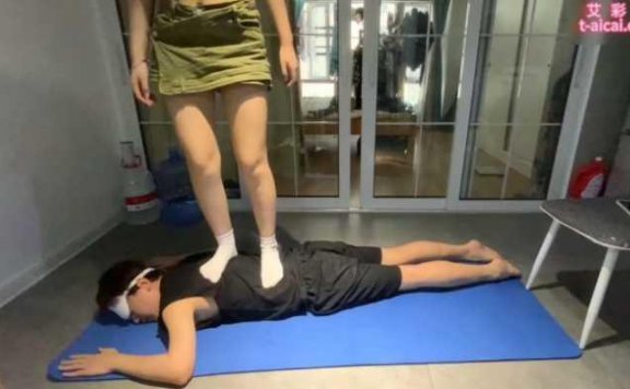 【网盘】【萝莉酱】娜娜调皮玩弄狗m ACYC-1958