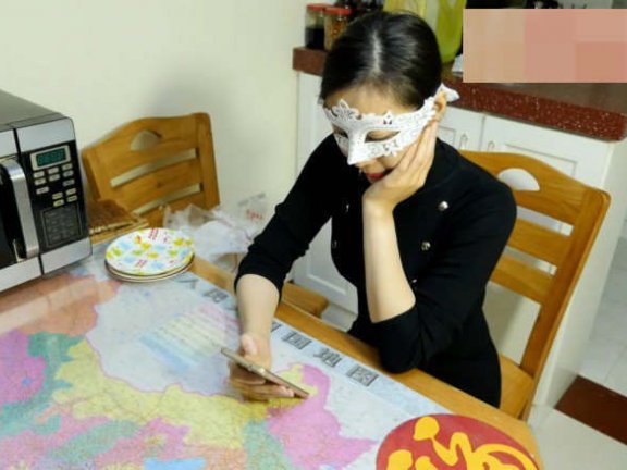 【网盘】小主被Boss捆绑虐脚丫