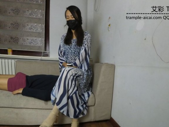 【网盘】女主长裙坐脸！