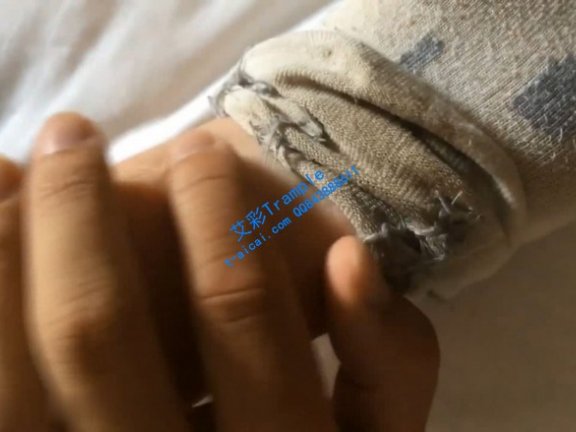 【网盘】舔学妹汗臭棉袜下的脚