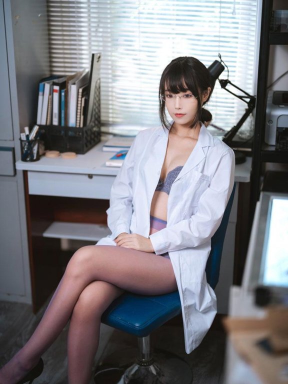 【网盘】汪知子 医生姐姐_爱秀套图