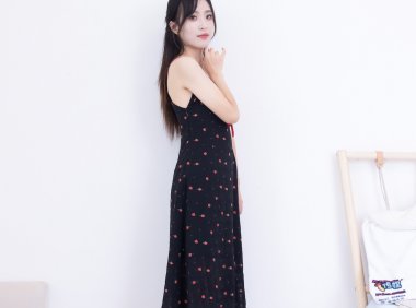 资讯|物恋传媒 – NO.2481期 《辣辣》 高跟鞋，薄肉丝[脚尖加固款]，物恋传媒摄影作品