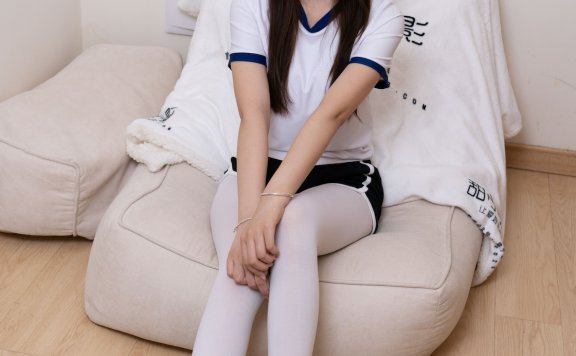 资讯|甜予摄影 – NO.042期 《璇璇》 体操服,皮鞋,厚白丝