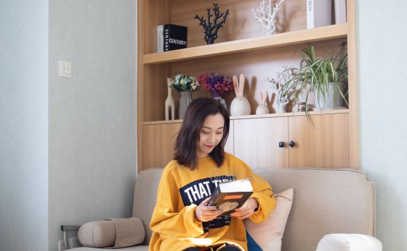 资讯|物恋传媒 – NO.083期 《思薇》 马丁靴,棉袜,裸足