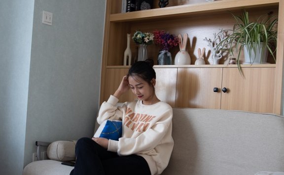 资讯|物恋传媒 – NO.075期 《岚岚》 匡威帆布鞋，棉袜，裸足