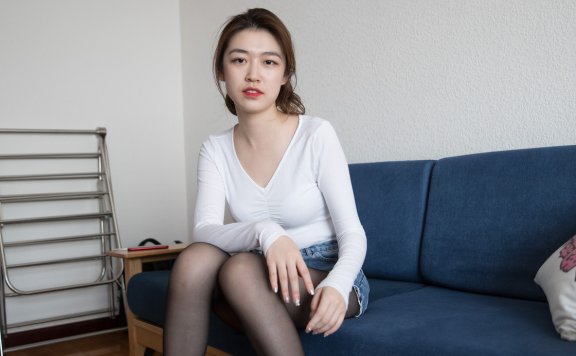 资讯|物恋传媒 – NO.269期 《佳琪》 高跟鞋,匡威帆布鞋,黑丝,棉袜,裸足,扭伤剧情