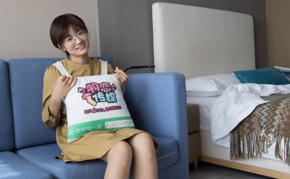 资讯|物恋传媒 – NO.336期 《嘉嘉》 帆布鞋，船袜，肉丝