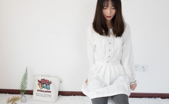 资讯|物恋传媒 – NO.378期 《猫耳》 匡威帆布鞋,连裤袜