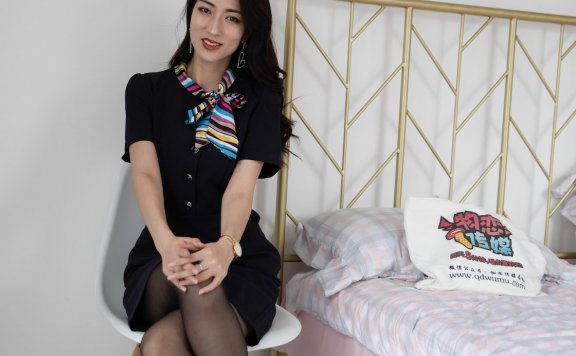 资讯|物恋传媒 – NO.522期 《小茶》 高跟鞋，黑丝，踩东西剧情