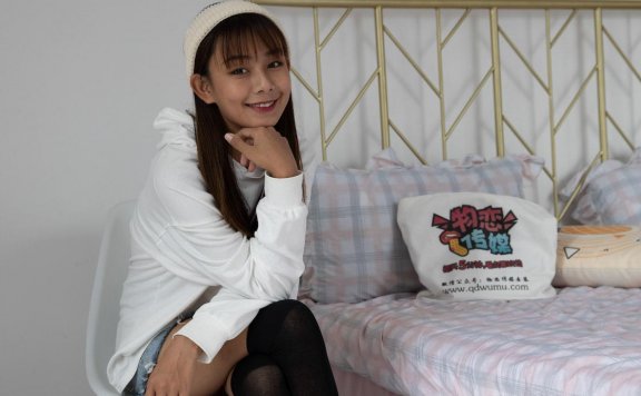 资讯|物恋传媒 – NO.545期 《岚岚》 马丁靴，过膝袜，裸足