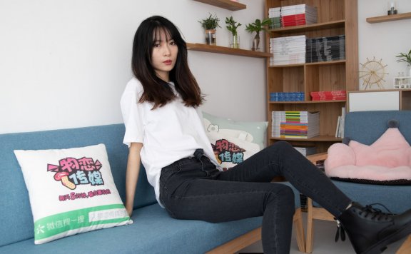 资讯|物恋传媒 – NO.604期 《猫耳》 马丁靴,短黑丝,裸足