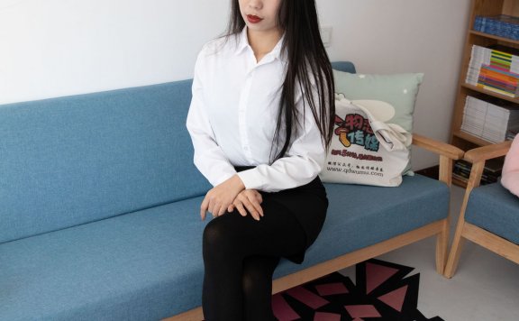 资讯|物恋传媒 – NO.587期 《璐璐》 高跟短靴，厚黑丝