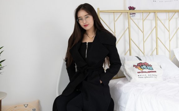 资讯|物恋传媒 – NO.645期 《菲菲》 短靴，自然穿脏白棉袜，裸足