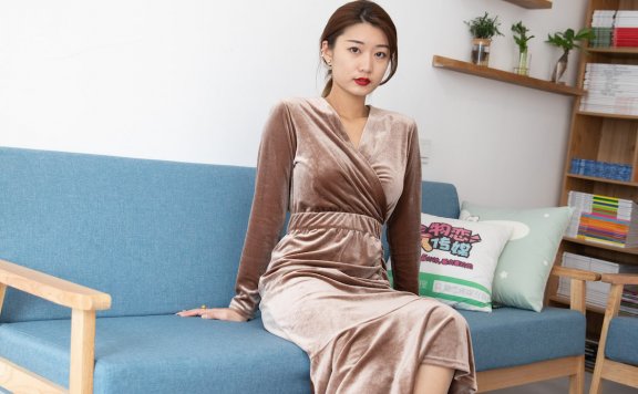 资讯|物恋传媒 – NO.692期 《言言》 高跟鞋,肉丝