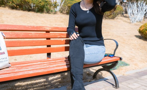 资讯|物恋传媒 – NO.728期 《雅梦》 长靴,白色水晶袜