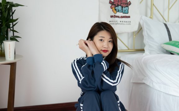 资讯|物恋传媒 – NO.722期 《言言》 AJ，白棉袜，肉丝