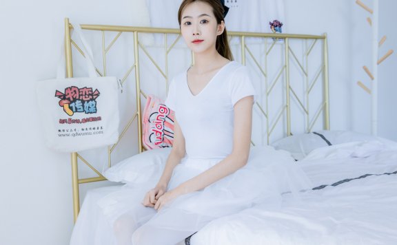 资讯|物恋传媒 – NO.749期 《小鹿》 舞蹈服，白丝，粉色绑腿舞蹈棉袜