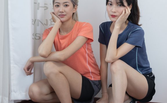 资讯|物恋传媒 – NO.818期 《猫耳&小鹿》 匡威帆布鞋,蓝色棉袜,黄色棉袜,裸足