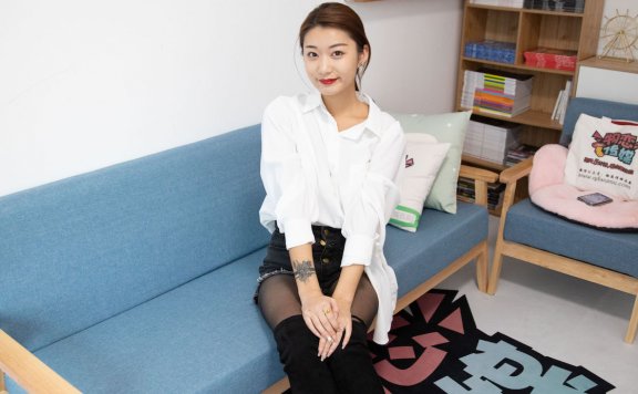 资讯|物恋传媒 – NO.911期 《言言》 过膝靴，黑丝