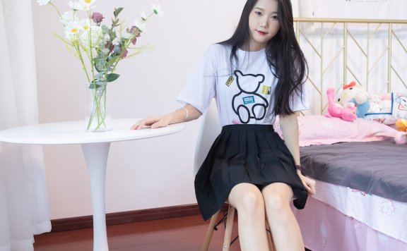 资讯|物恋传媒 – NO.890期 《小竹》 空军一号板鞋，天鹅绒袜