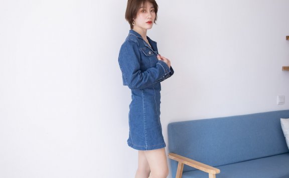 资讯|物恋传媒 – NO.950期 《七七》 运动鞋，棉袜，肉丝