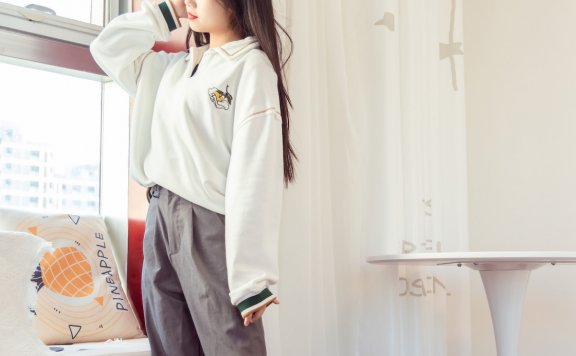 资讯|物恋传媒 – NO.1085期 《米米》 运动鞋，白棉袜，裸足