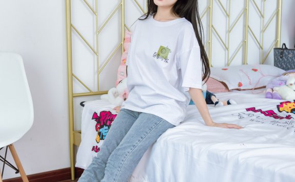 资讯|物恋传媒 – NO.1103期 《米米》 马丁鞋,高跟凉鞋,白棉袜,裸足