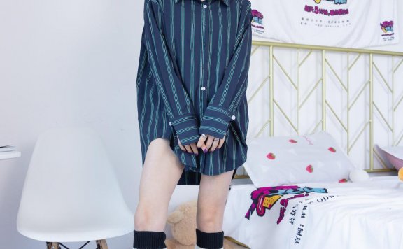 资讯|物恋传媒 – NO.1400期 《小酷》 运动鞋,黑色棉袜,裸足